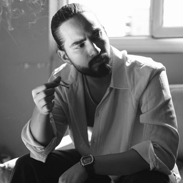 کاور آهنگ نیمه شب از نیواد