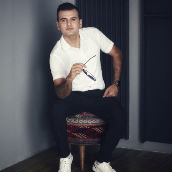 کاور آهنگ کی میتونه از سجاد طاهری